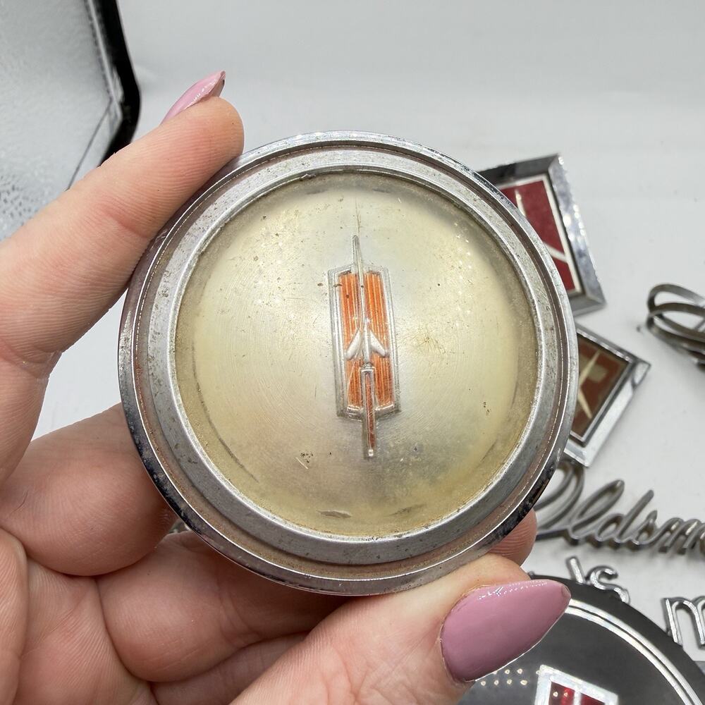 Vintage Oldsmobile Emblem Ornament Rare Lot Bulk Car Part Hood Ornament Logo - Picture 12 of 16